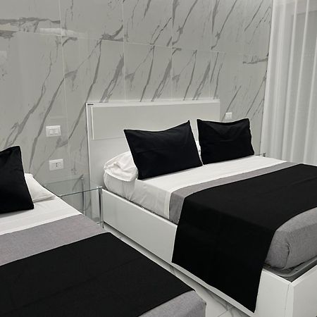 White Elegance Luxury B&B Caserta Exterior photo