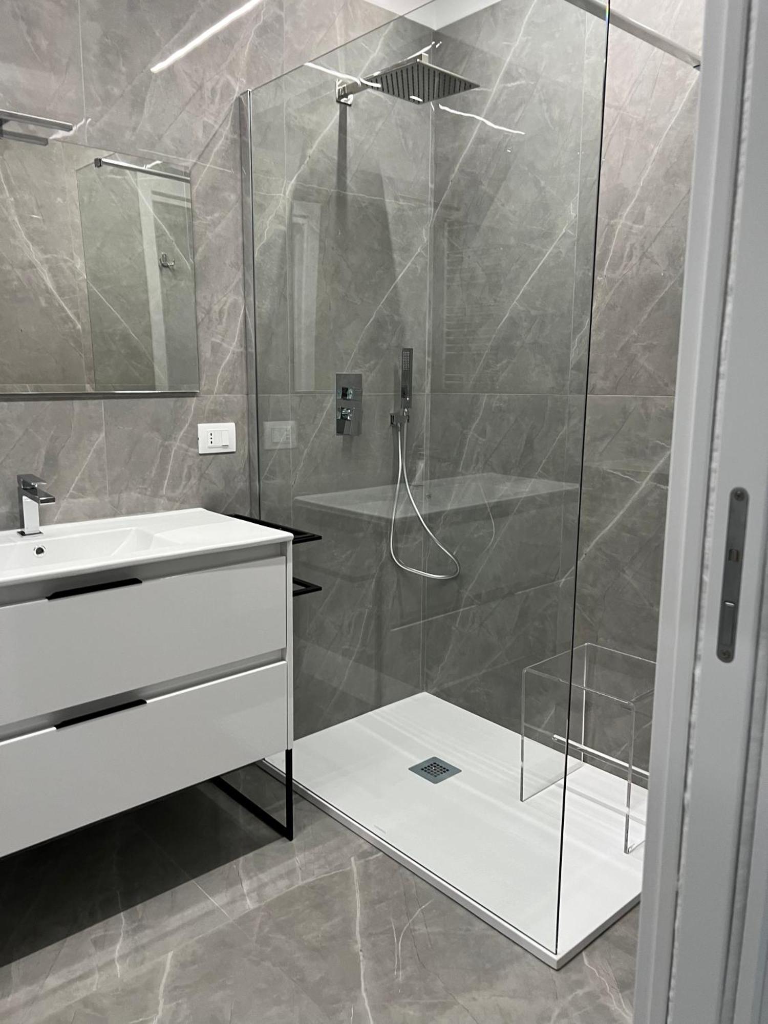 White Elegance Luxury B&B Caserta Exterior photo